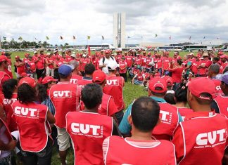 CUT lança programa de demissão, e funcionários ameaçam greve