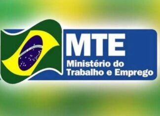 Governo adia pela 2ª vez entrada em vigor de portaria que restringe trabalho aos feriados